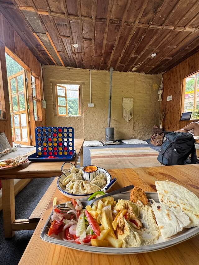 Jibhi cafe